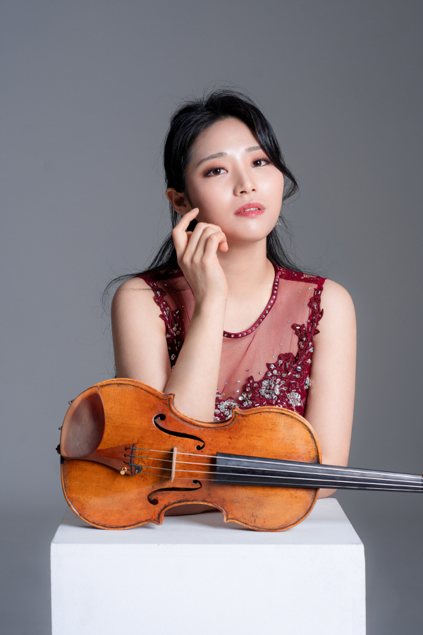 흑백-바이올린-김하영
