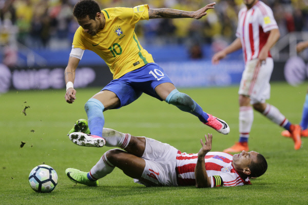 브라질파라과이에3-0대승