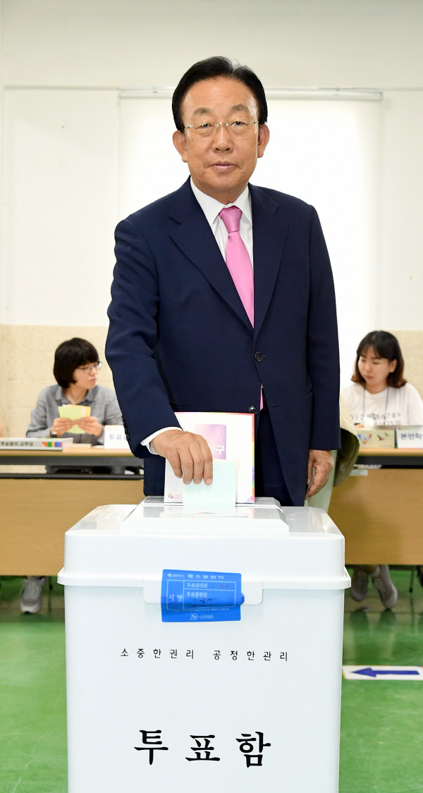 김관용지사지방선거투표